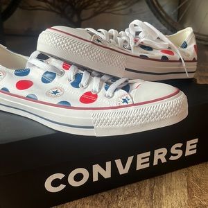 NIB Converse White Chucks Red Blue Dots Unisex Men’s 11 Women’s 13